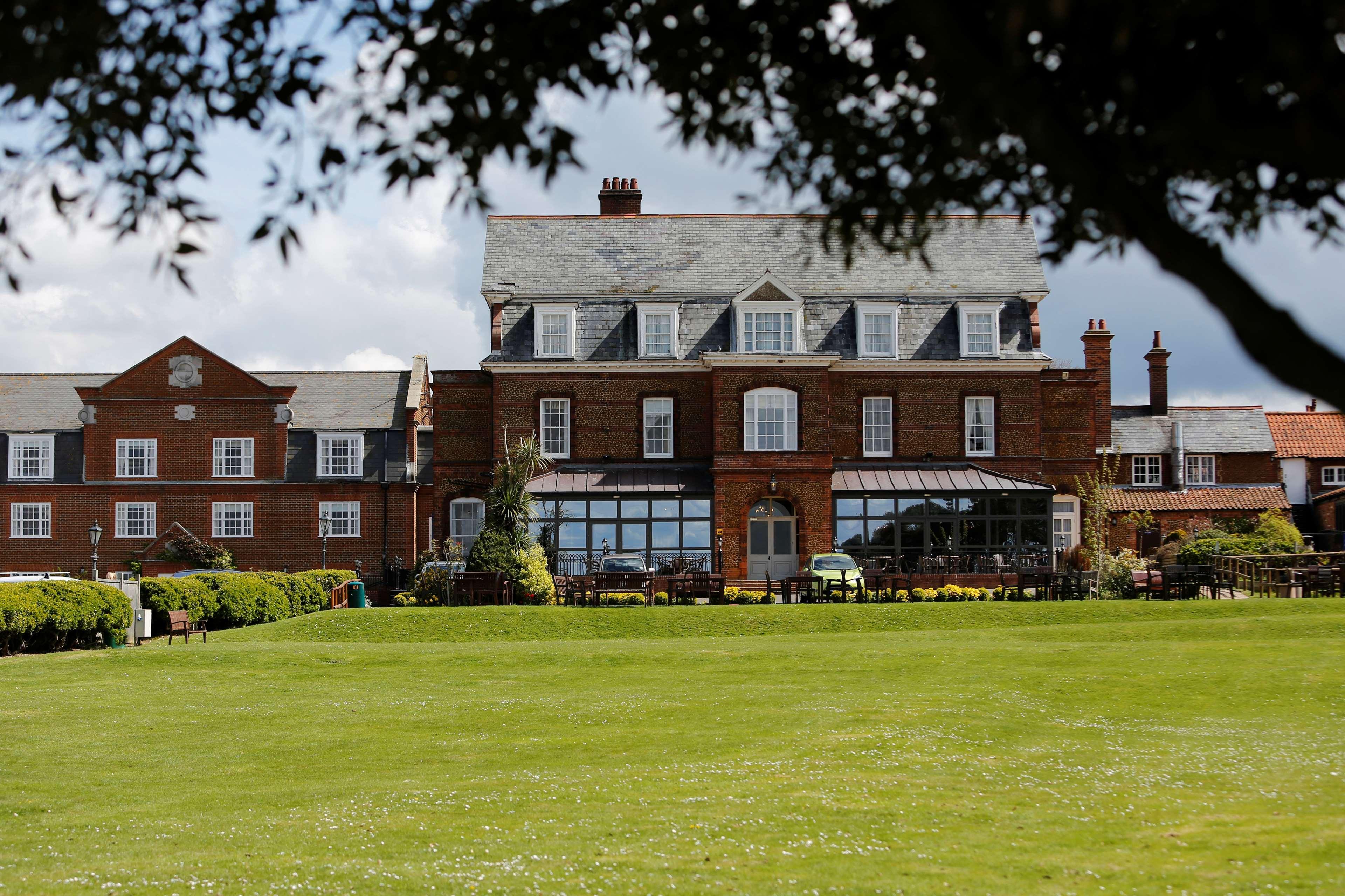 Old Hunstanton Le Strange Arms Hotel Экстерьер фото