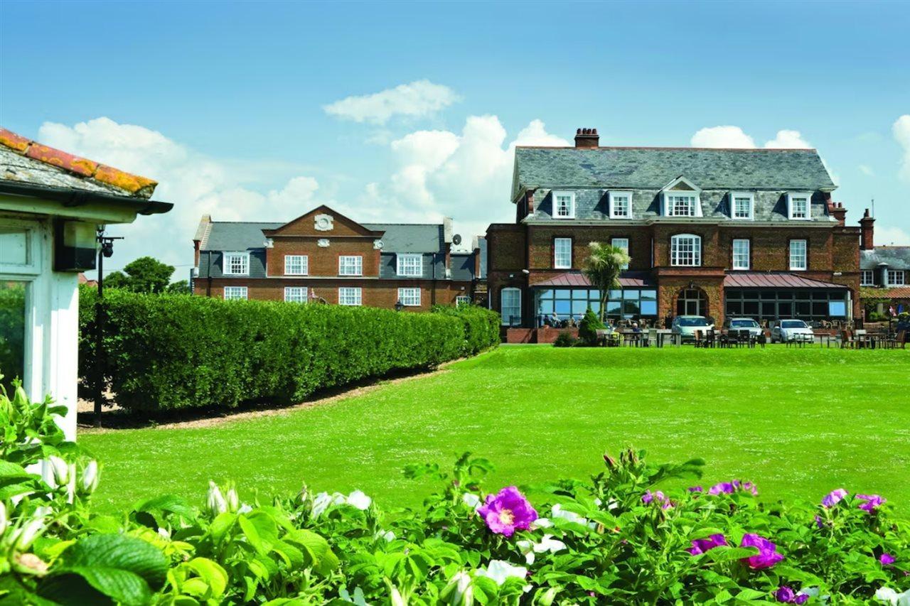 Old Hunstanton Le Strange Arms Hotel Экстерьер фото